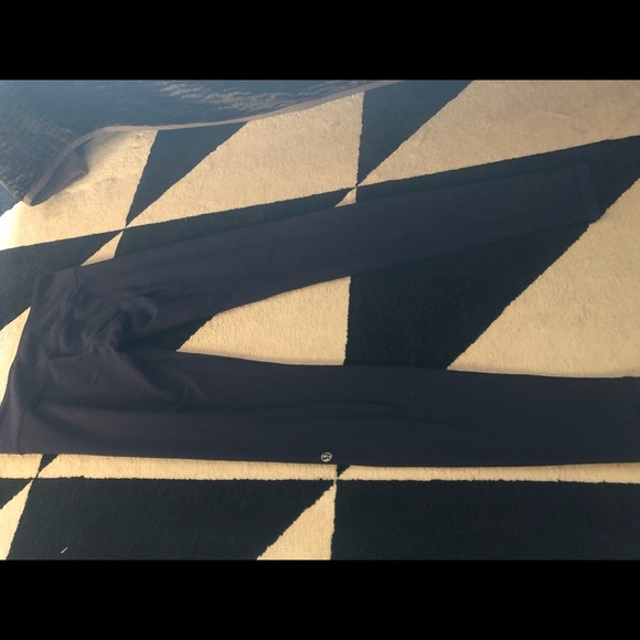 Lululemon Navy High waisted reversible  leggings - Picture 5 of 7
